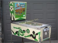 Gottlieb's "Team One" Soccer Theme Pinball Machine