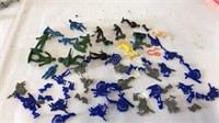 Assorted lot of mix matched toys soldiers and