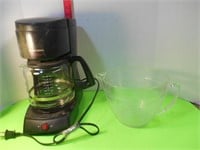 Black and Decker 12 Cup Coffee Pot and 2 Quart