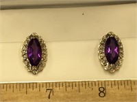 14K yellow gold earrings, with amethyst, 32 round