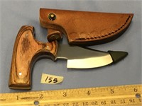 5.5" skinning knife from Pakistan in a leather she