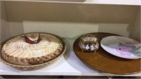 Shelf lot, Apple slice covered ceramic pie dish ,