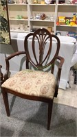 Urn back arm chair in mahogany. (1)