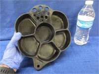 cast iron sectioned skillet