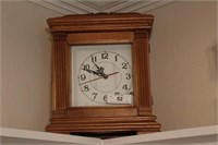 Mantel Clock in Wood Case