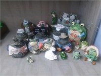 Lot of Frog Decor
