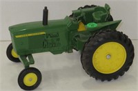 John Deere 4020 WF Repainted