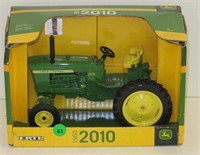 Ertl JD 2010 Tractor, 1/16, NIB
