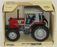 Ertl MF 3070 Tractor, MFWD, 1/16, NIB