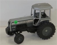 Scale Models White 2-135 Tractor, 1/16