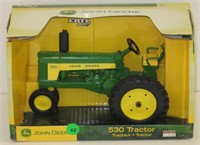 Ertl JD 530 Tractor, 1/16, NIB