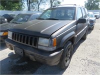 66	93	Jeep	Cherokee	SUV	1J4GZ58Y2PC585551