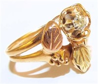 14k Gold And Diamond Floral Design Ring