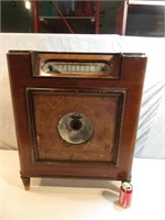 Vieux radio a lampe non testé