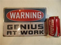 Affiche "Warning Genius at Work"