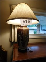 Oriental vase style table lamp, brass accents,