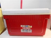 30 Quart Thermos Cooler with Ice Pack inside