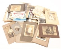 MIXED LOT OF 20TH C. PHOTOGRAPHS