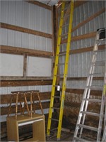 12' Fiberglass Ladder