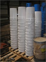 80 - 6 Gallon White Pails & Lids