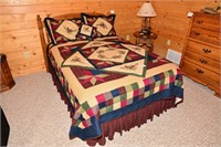 FULL SIZE QUILTED SPREAD & PILLOWS