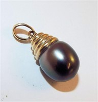 14k Gold And Pearl Pendant