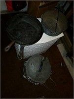 Cast Iron Wagner kettle, cast aluminum All