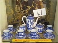 Blue Willow Style Tea Set - Marked Japan 6 Cups,