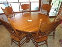 Solid Oak 54" Round Table w/Clawfoot Base and 6
