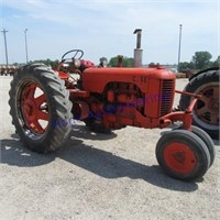 Case DC tractor, hand clutch