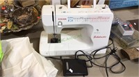 Singer scholastic sewing machine, with foot pedal