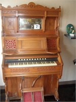 Antique Maple Pump Organ - Early 1900's