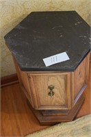 End Table (missing 1 handle)