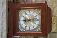 Strausburg Manor Clock (battery operated)