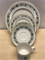 Royal Doulton "tapestry" 5pc Place Setting