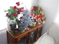 Lot #71a Lg qty of artificial flowers and