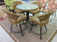 LEADER'S CASUAL PATIO SET, TABLE AND 4
