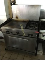 MKE 24" Flat Top Grill w/ 2 Burners & Oven