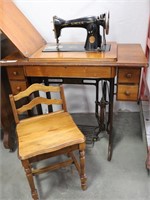 Vintage SINGER Treadle Sewing Machine w/ Cabinet &