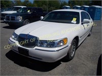 2002 Lincoln Town Car Signature