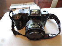 Nikon F401 with 35-70mm lens