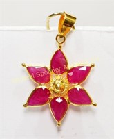 18K YELLOW GOLD NATURAL RUBY FLOWER PENDANT