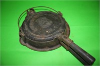 Favorite Piqua-Ware No. 8 Waffle Iron & Stand