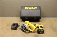 DeWalt 14V Skill Saw and Drill Combo with Charger