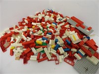LEGO BUILDING BLOCKS LOT -JUST UNDER 5 POUNDS LBS.