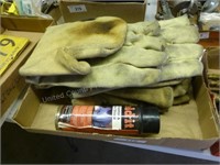 Box with welding gloves