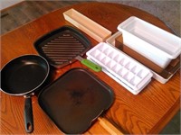 Skillet, Flat Pan, Griddle & Ice Tray