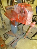 Oswego vise on rolling stand