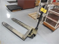 Crown Hydraulic Pallet Jack 4,500 Lb Cap