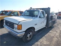1988 Ford F350 Flatbed Truck